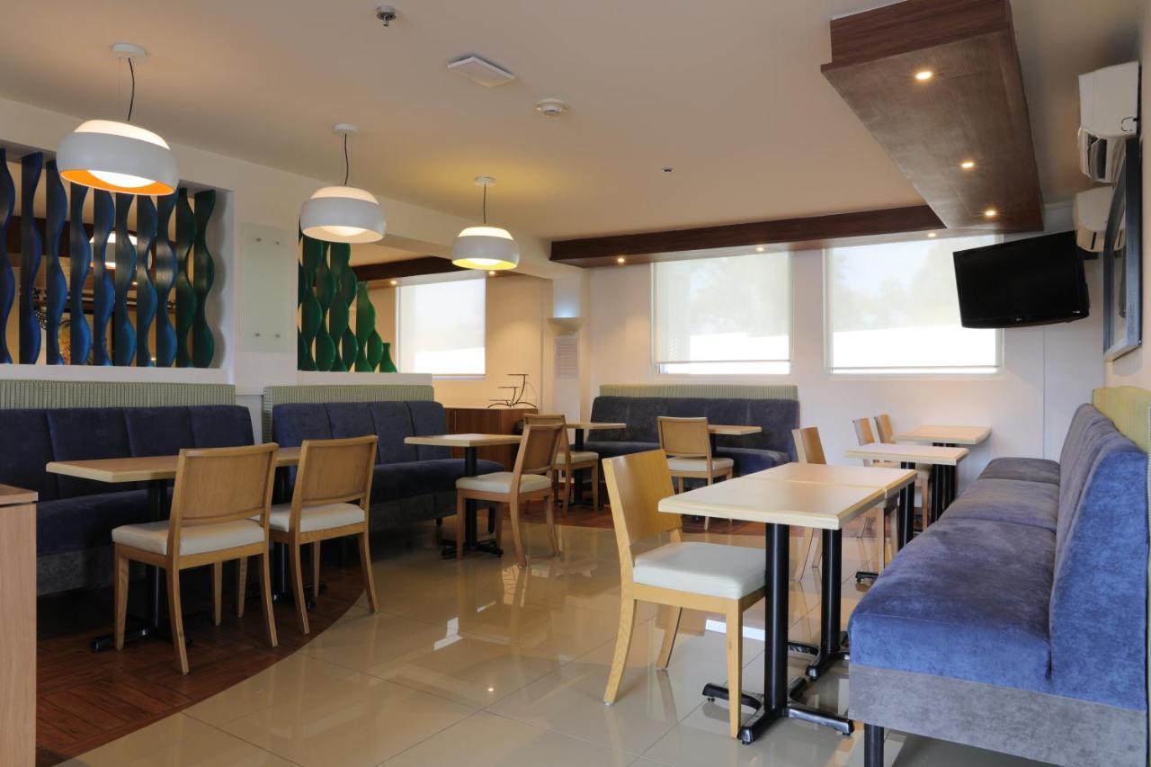 Holiday Inn Express Piedras Negras By Ihg Exterior foto