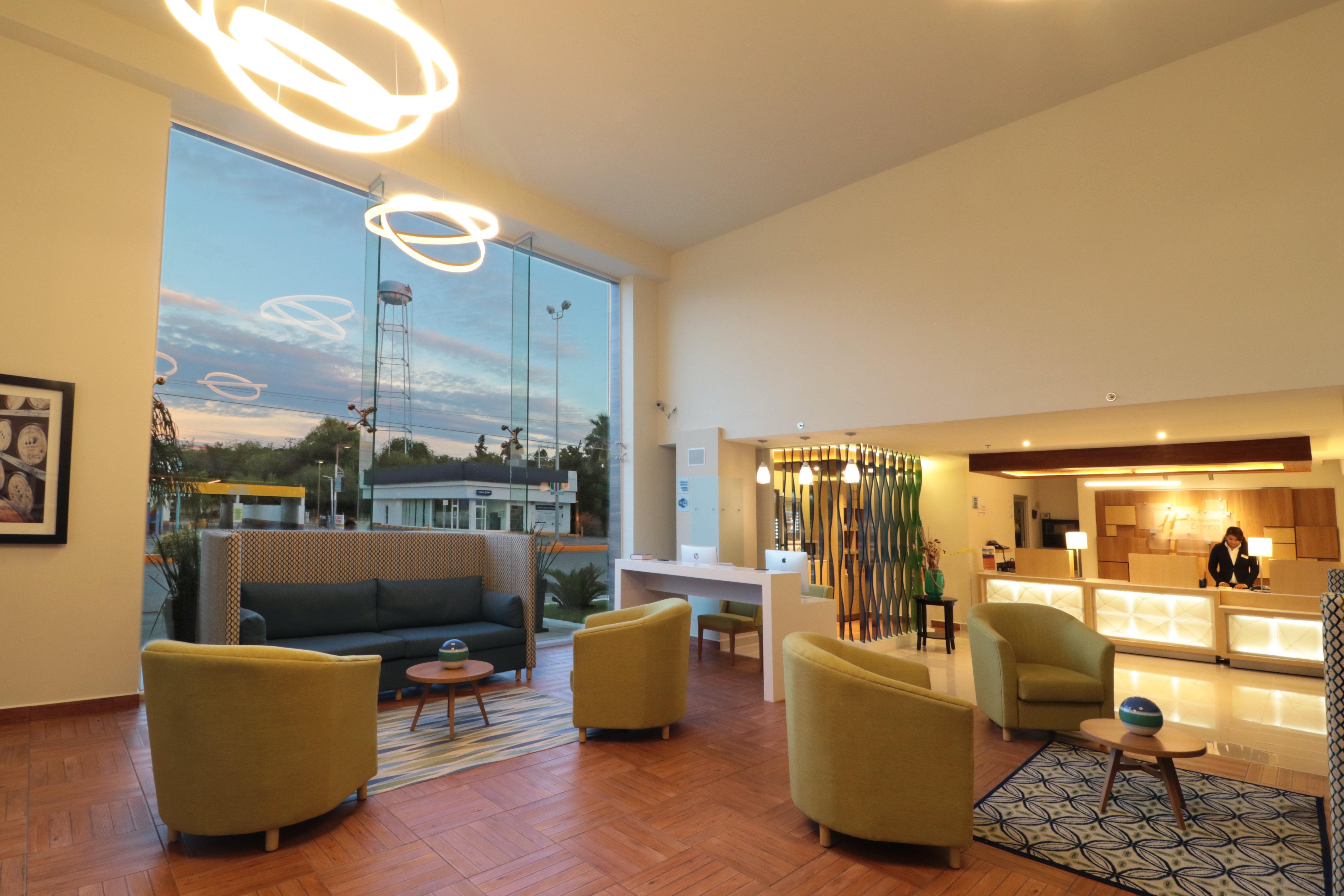Holiday Inn Express Piedras Negras By Ihg Exterior foto